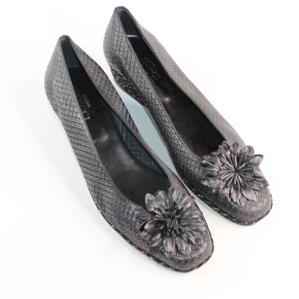 SESTO MEUCCI Black Embellished Round Toe Wedge - Picture 2 of 13